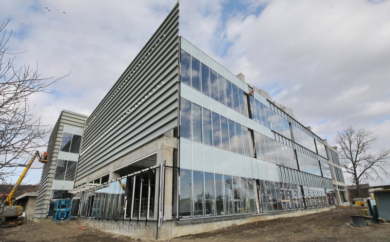 Lucrările la Polivalenta de 18 mil. euro din Turda avansează rapid / Cum arată acum