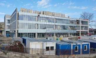 Lucrările la Polivalenta de 18 mil. euro din Turda avansează rapid / Cum arată acum