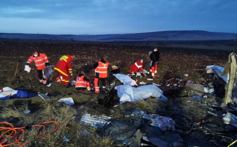 Accident cu 7 MORŢI pe o şosea din România. A scăpat nevătămată o gravidă dintr-o ambulanţă implicată în tragedie