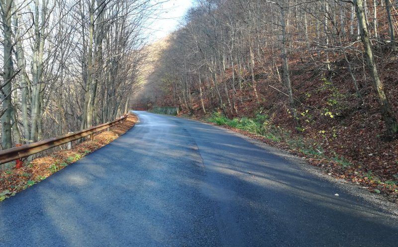 Se reiau lucrările de modernizare pe un important drum turistic din Cluj