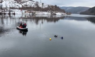 Cine erau cele două persoane care au murit după ce au căzut cu mașina în Tarnița