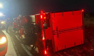 Camion răsturnat pe centura Vâlcele - Apahida. Şoferul a ajuns la spital