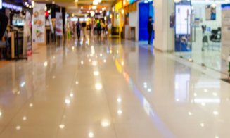 Decizie CNSU. În ce condiții s-ar putea intra în mall fără certificat COVID