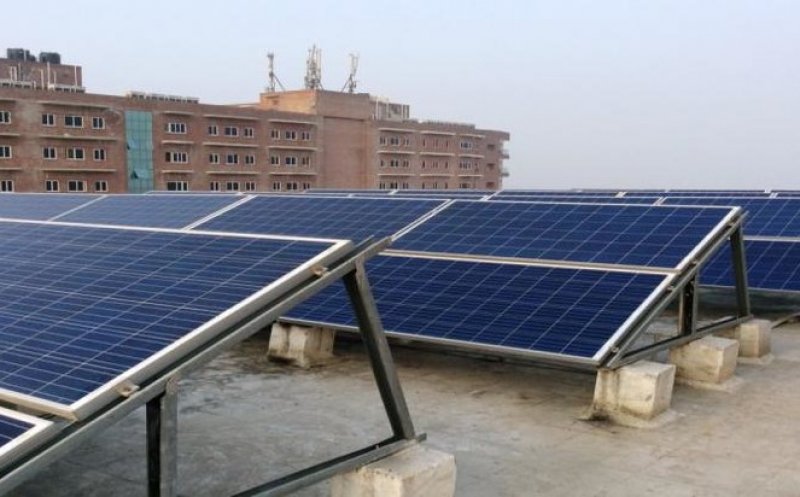 Cluj: Panouri fotovoltaice pe blocuri.  Curentul, dat la schimb pe energie termică