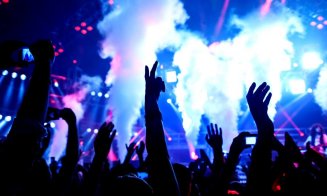 Petrecere privată organizată într-o hală din Florești „spartă” de polițiști. S-a lăsat cu amenzi mari