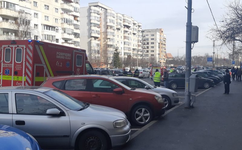 Accident cu victime pe Calea Florești. Două persoane au fost transportate la spital