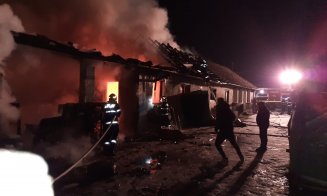 Incendiu în toiul nopții la o casă din Cluj. Ar fi cedat instalația electrică