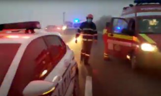 ACCIDENT în Cluj cu un microbuz şcolar. Doi copii şi un adult, transportaţi la spital