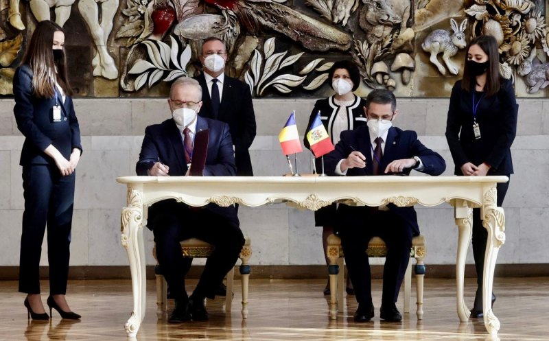 Vasile Dîncu, alături de ministrul moldovean al Apărării. Ce protocol au semnat