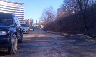 Accesul pietonal în parcul Rozelor, împotmolit în noroi
