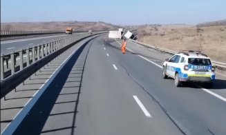 TIR răsturnat pe A3. Trafic restricționat între Turda și Gilău