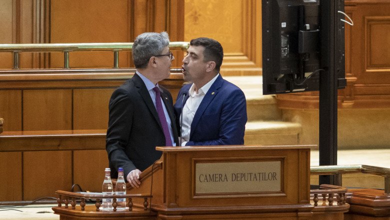 Nou derapaj marca Simion în Parlament: „E o caricatură” / „Se comportă ca un separatist”