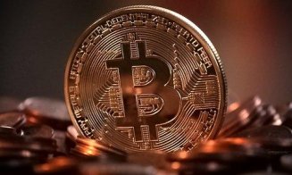 Criza din Ucraina lovește în criptomonede. Cât a scăzut Bitcoin doar în ultima zi