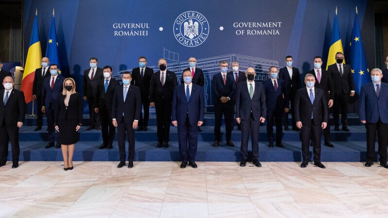 USR a luat un nou ministru în vizor. Împotriva cui va depune moțiune și de ce