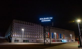 Val de comentarii negative la postarea CE în care își arată solidaritatea faţă de Ucraina cu beculeţe. Şi Clujul a solidarizat tot cu becuri colorate
