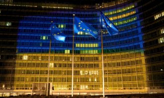 Val de comentarii negative la postarea CE în care își arată solidaritatea faţă de Ucraina cu beculeţe. Şi Clujul a solidarizat tot cu becuri colorate
