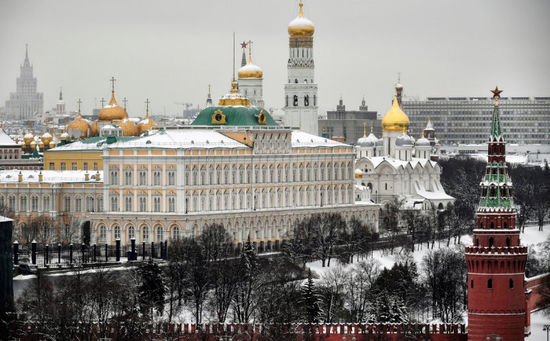 MAE le "recomandă insistent" românilor să plece imediat din Rusia