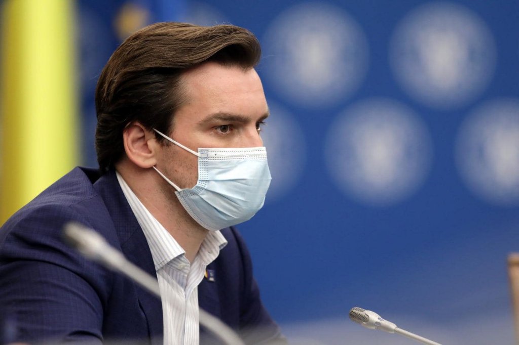 Vaccinarea anti-COVID trece la medicii de familie