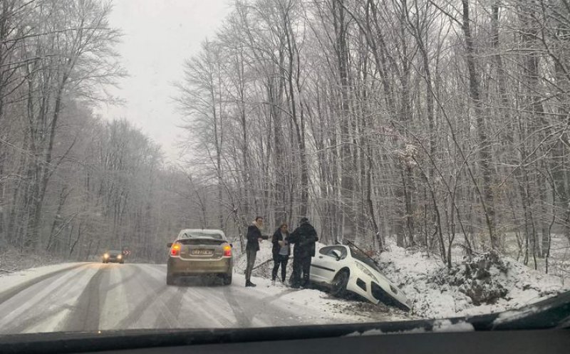 A revenit iarna la Cluj: "Evitaţi Făget, Sălicea, Ciurila e patinoar!" Accident la Sf. Ion