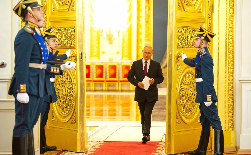 Andrei Pleșu: Trăim o prăbușire planetară a IQ-ului, o PANDEMIE de PROSTIE. Putin NU poate fi oprit din afara Rusiei