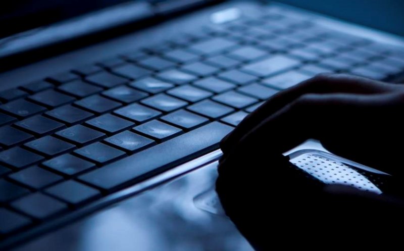Percheziții în Cluj-Napoca, într-un caz de pornografie infantilă. Un bărbat a fost arestat