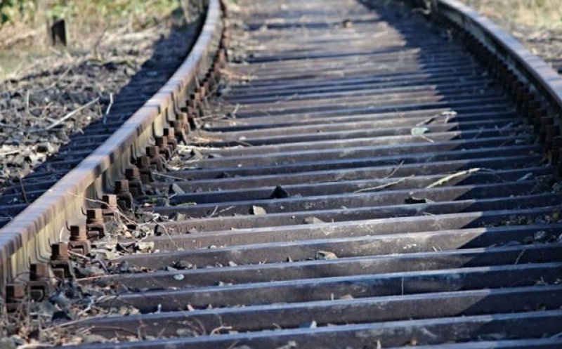 Bătrân lovit de tren într-o haltă din Cluj/ Bărbatul a murit