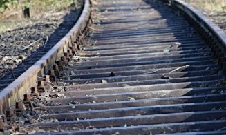 Bătrân lovit de tren într-o haltă din Cluj/ Bărbatul a murit