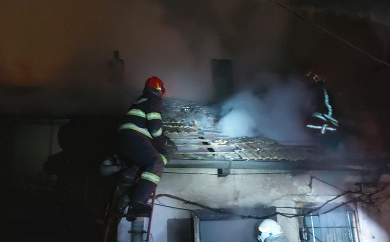 INCENDIU în Cluj-Napoca. Un bărbat s-a luptat cu flăcările până la sosirea pompierilor