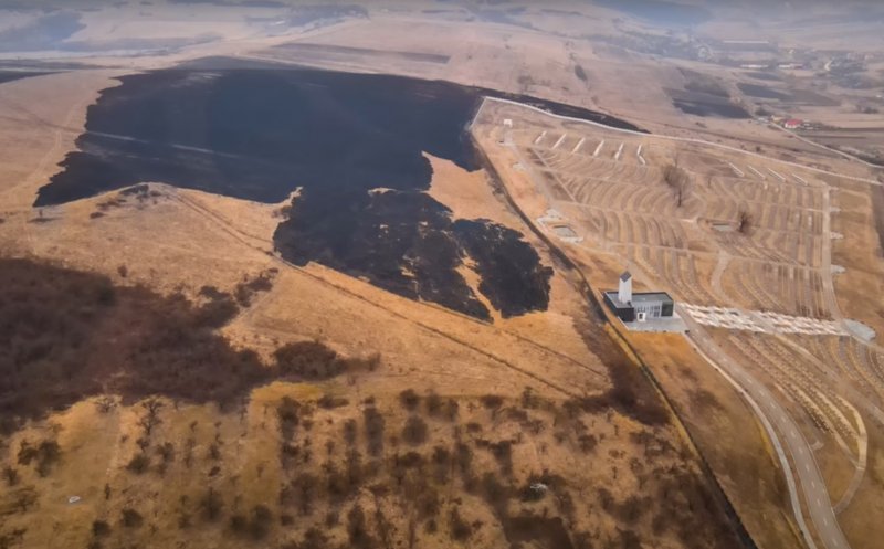 Cum arată zona arsă de incendiu de pe dealul Sopor
