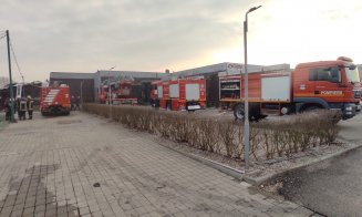 INCENDIU la o sală de evenimente din Cluj