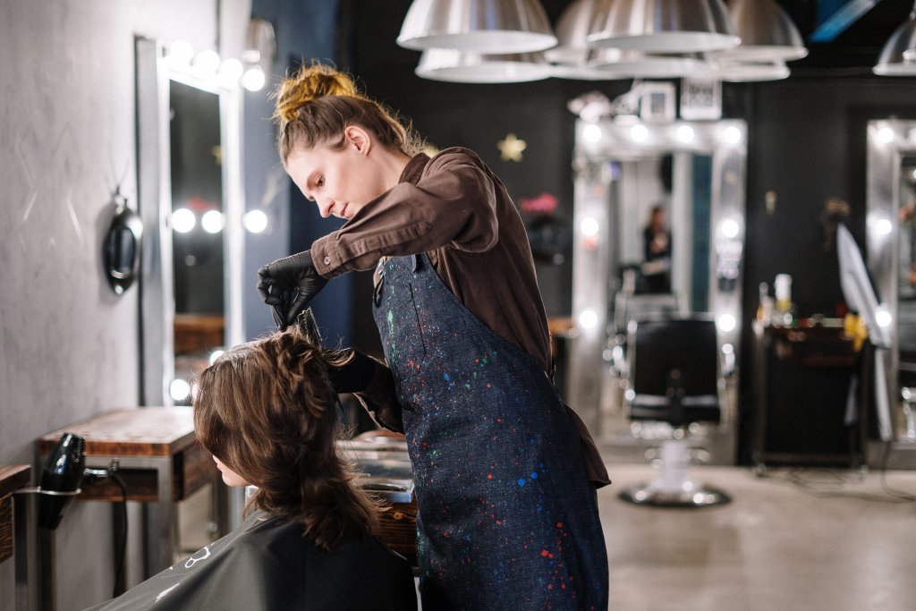 Aplicația din Cluj care te programează la salon vrea să dea lovitura în străinătate. CEO: Suntem în cărți pentru Budapesta și Istanbul