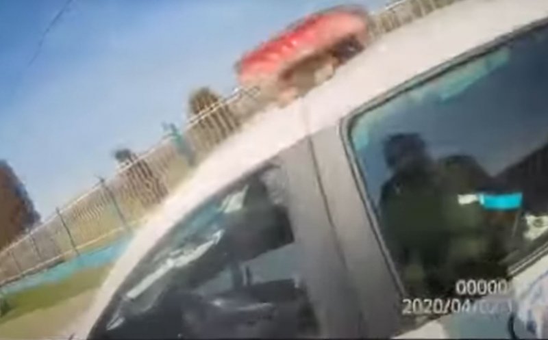 Revoltător! Cum i-a încărcat "nota de plată" un polițist unui bătrân din Cluj: "Stai să îi rețin permisul la bătrân, suge-mi-ar..."