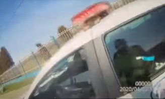 Revoltător! Cum i-a încărcat "nota de plată" un polițist unui bătrân din Cluj: "Stai să îi rețin permisul la bătrân, suge-mi-ar..."