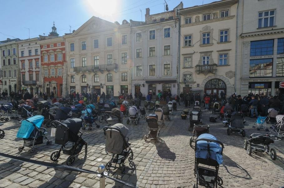 Imagine dureroasă din Liov. 109 copii au fost uciși în războiul din Ucraina