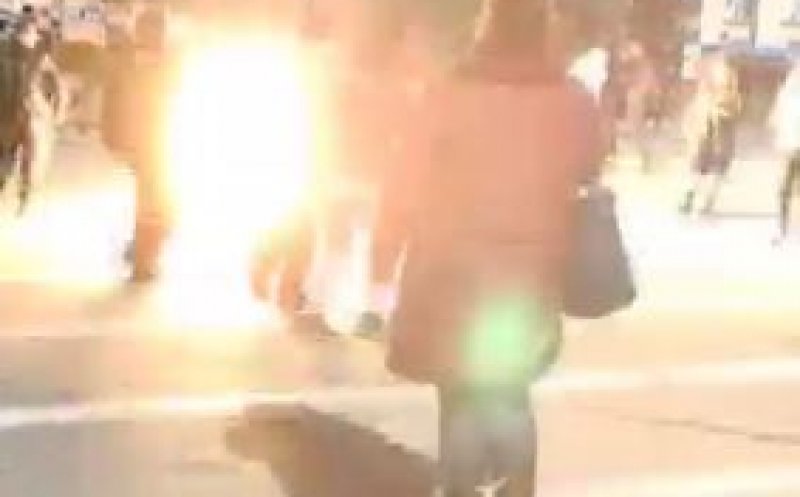 Fără menajamente! Soldații rușii au tras asupra ucrainilor strânși la un protest în Herson