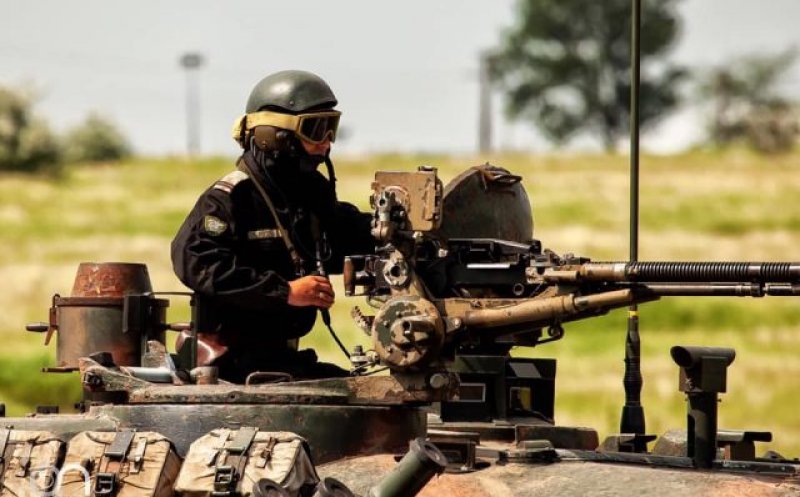 Ministrul Dîncu spune că Armata Română are avioane vechi de 40 de ani şi TAB-uri din anii '70: „Este nevoie de o schimbare”