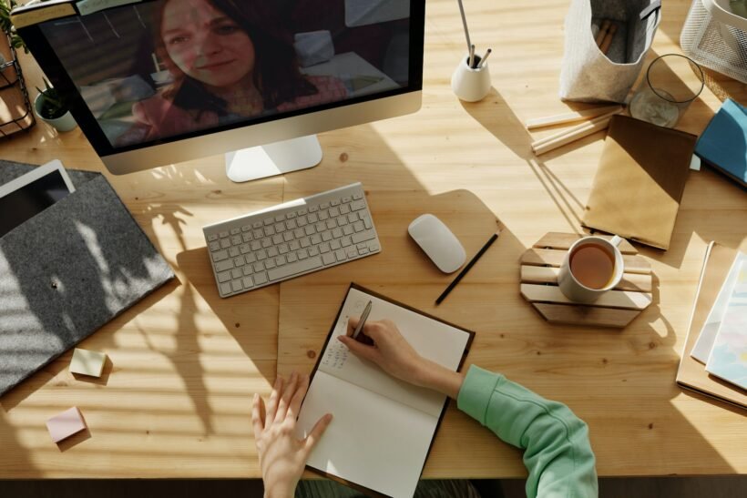 Universitățile vor putea preda și ONLINE, din toamnă