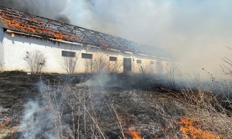 Pericol de explozie la Cluj! Incendiu puternic lângă două rezervoare cu gaz