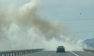 Alertă INFOTRAFIC: Vizibilitate redusă pe A3, între Cluj și Turda, din cauza unui incendiu de vegetație