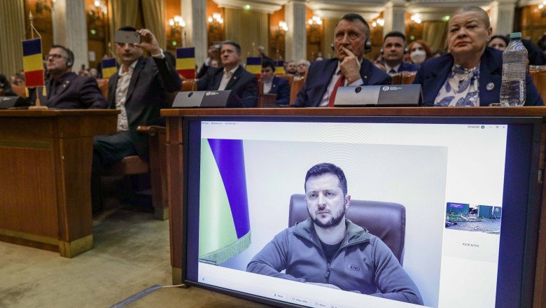 Zelenski, în Parlamentul României: La fel cum Ceaușescu nu putea fi convins de nimic, nici Putin nu poate fi convins de nimic. Împreună trebuie să îi oprim pe oamenii care cred că își pot permite orice