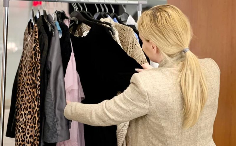 Îmbină shopping-ul sustenabil cu faptele bune la #ReClothing, de la Iulius Mall Cluj și susține refugiații ucraineni