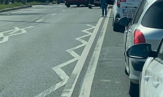 Impact violent între doi bolizi pe Coposu. Două persoane, transportate la spital