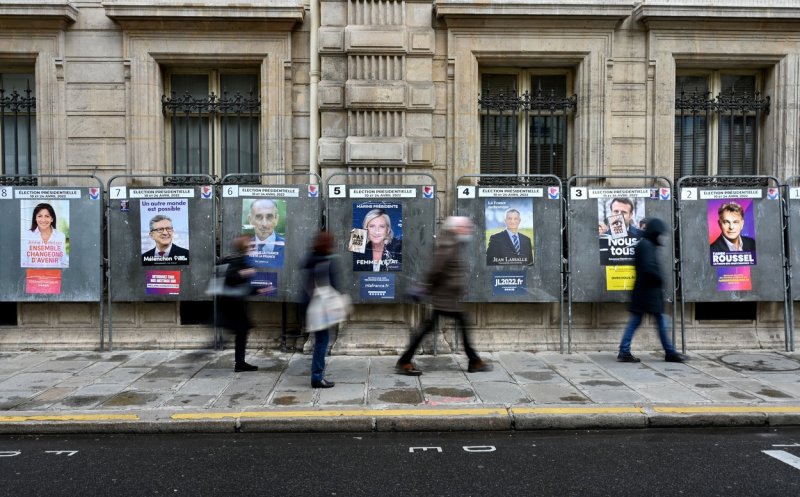 Alegeri prezidențiale în Franța. Macron și Le Pen au votat și sunt favoriți să intre în turul doi