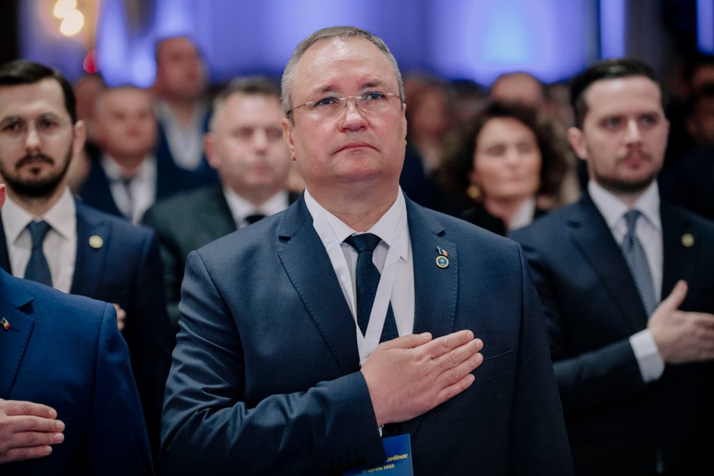 Premierul Ciucă, abia ales președinte al PNL, întrebat dacă va demisiona în caz că se va dovedi că a plagiat