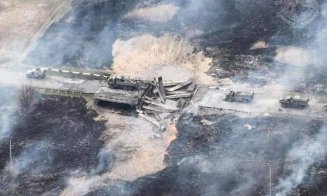 Coloană de tancuri ruseşti distrusă de ucraineni.  Au plantat dinamită chiar la piciorul podului