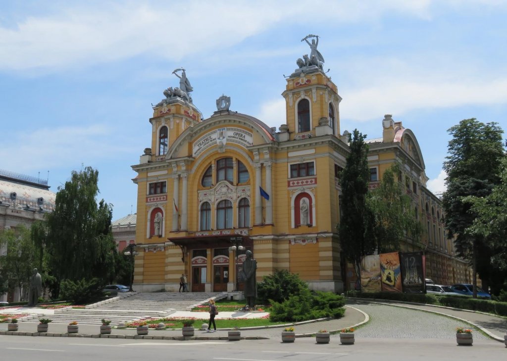 Bani pentru reabilitarea Teatrului Maghiar și Operei Naționale din Cluj: "există deja terenuri pentru a construi o operă de la zero"