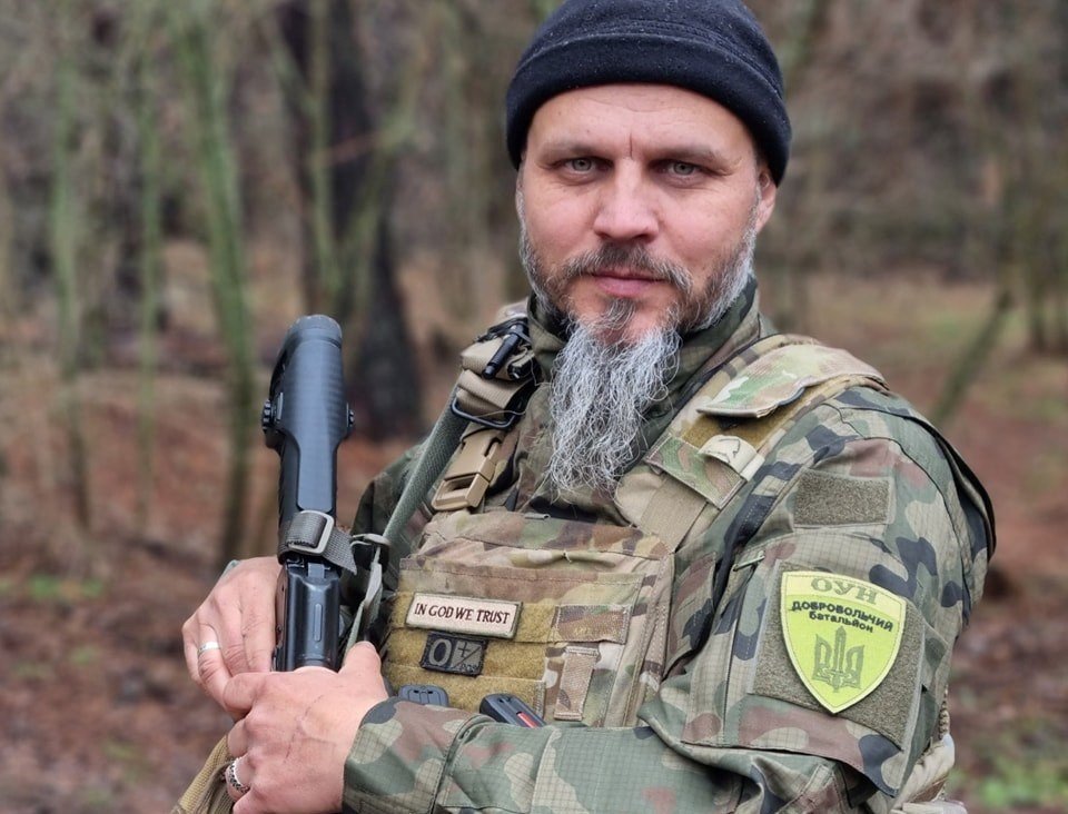 Un pastor ucrainean antrenează civili pentru războiul cu Rusia. A ajuns comandant de batalion