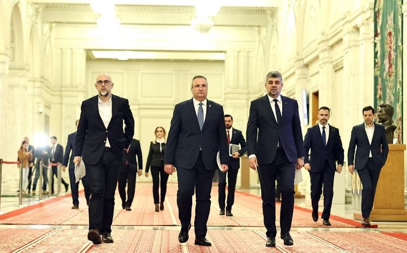 Sondaj CURS: PSD rămâne lider detașat, iar PNL se ridică / O nouă scădere pentru AUR