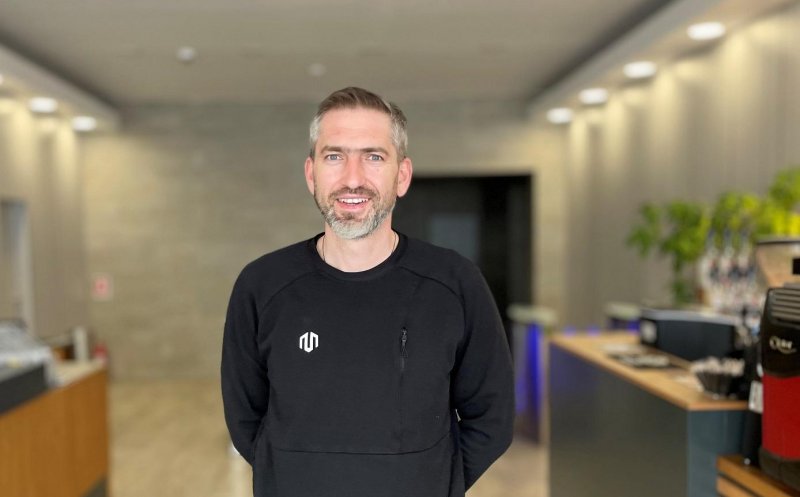 Ce este un „angel investor". Explică Sandu Băbășan (Robin Good): Nu doar banii contează. Experiența și mentoratul ajută companiile să își dea seama ce le lipsește