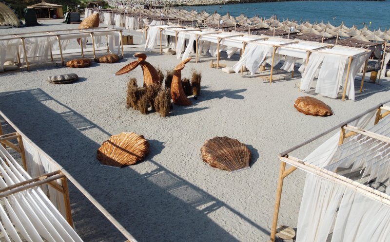 Se deschide Neversea Beach. Petrecere de 1 Mai